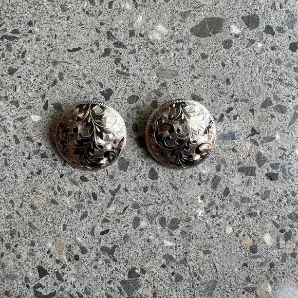 Women’s Earrings Silver Western Clip-On Engraved Floral Dome Vintage - Picture 1 of 2